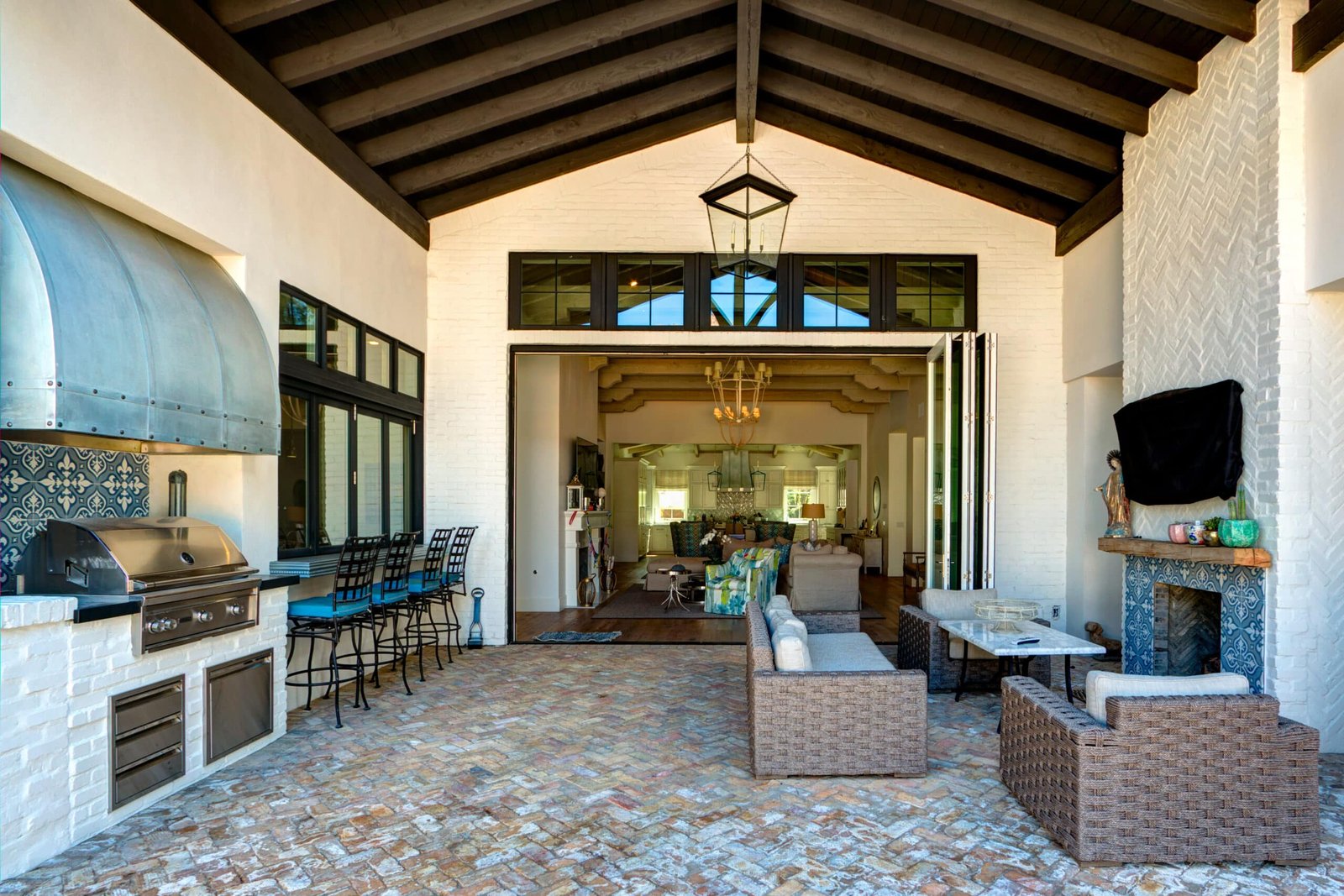 Concrete patio cost vs pavers
